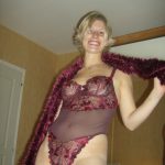 milf-coquine-nue-en-photo-065
